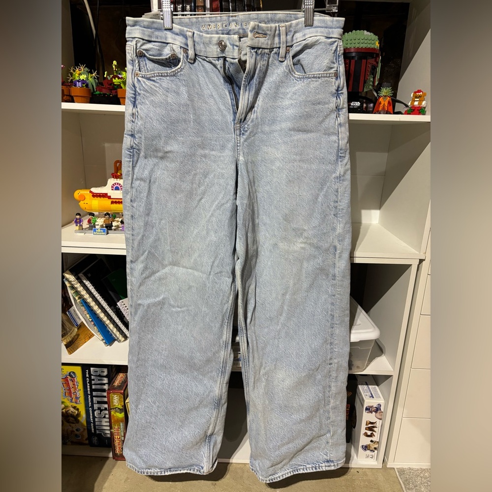 American Eagle Outfitters Light Blue Denim Jeans